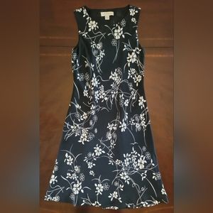 Women's Sleeveless Dress, Petite Sophisticate Brand, Size 6.